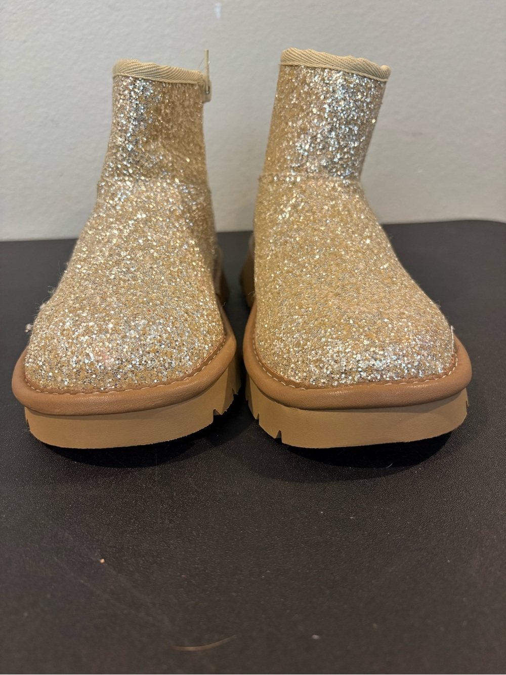 Cat & Jack Girls Honor Faux Suede Style Fur Lined Gold Glitter Boots Toddler 13 - Picture 7 of 10